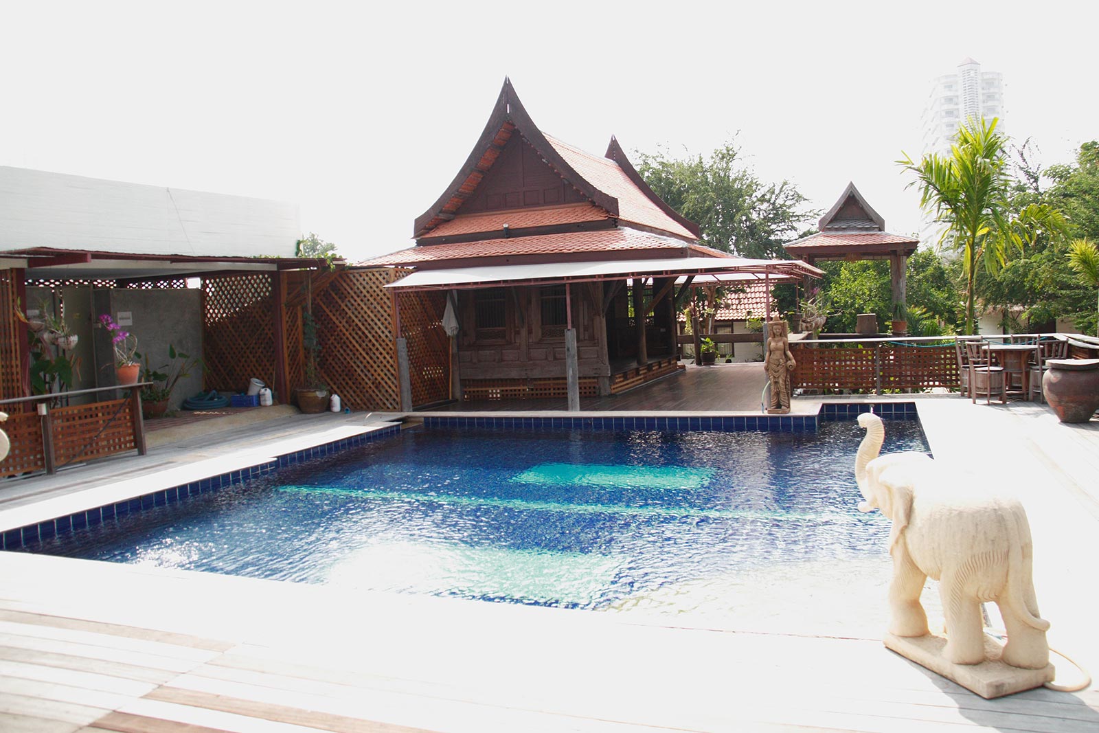 Swimming pool Inrawadee Resort Pattaya